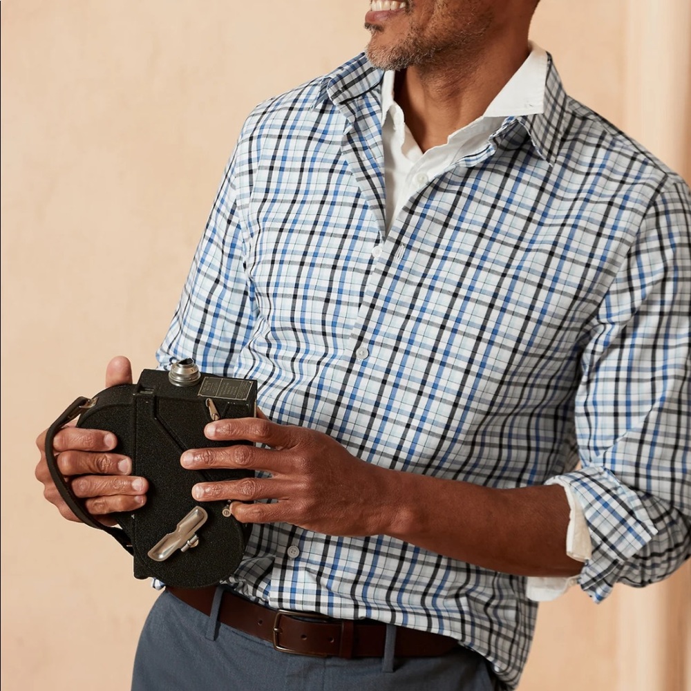 Banana Republic Factory Men’s Athletic Fit Dress Shirt